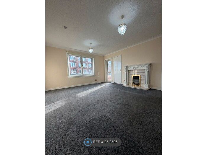3 Bedroom Flat To Rent In Clarkston Road, Glasgow, G44