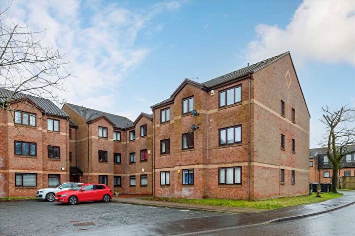 2 Bedroom Flat For Sale In Mahon Court, Moodiesburn, Glasgow, G69