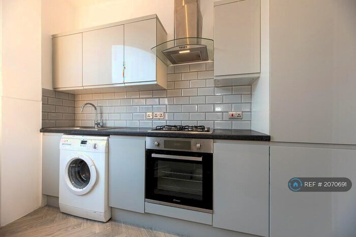 1 Bedroom Flat To Rent In Norwood Road, London, SE27