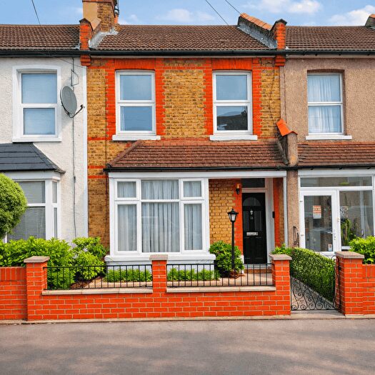 2 Bedroom Terraced House To Rent In Kynaston Road, CR7