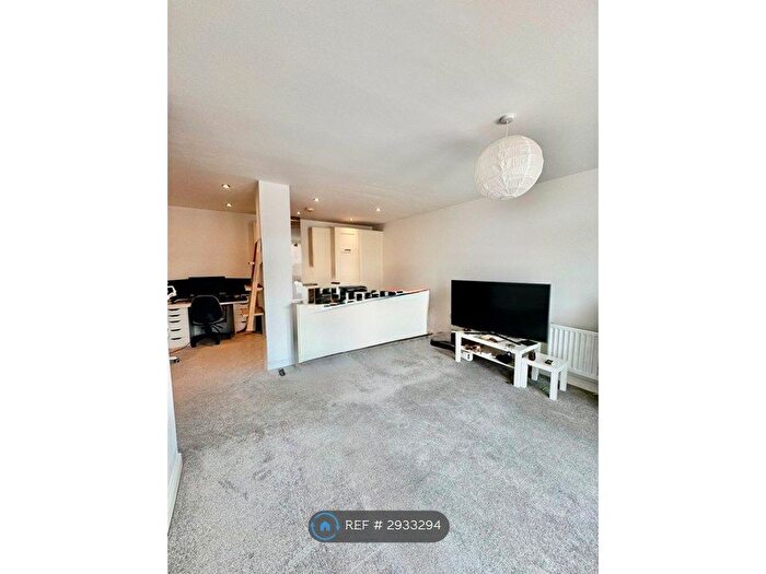 2 Bedroom Flat To Rent In Hauxton, Cambridge, CB22