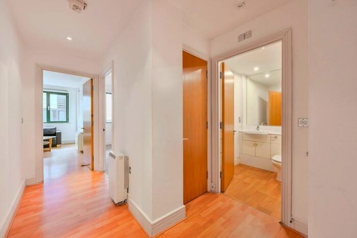 1 Bedroom Flat For Sale In Londinium Tower, Mansell Street, City, London, E1