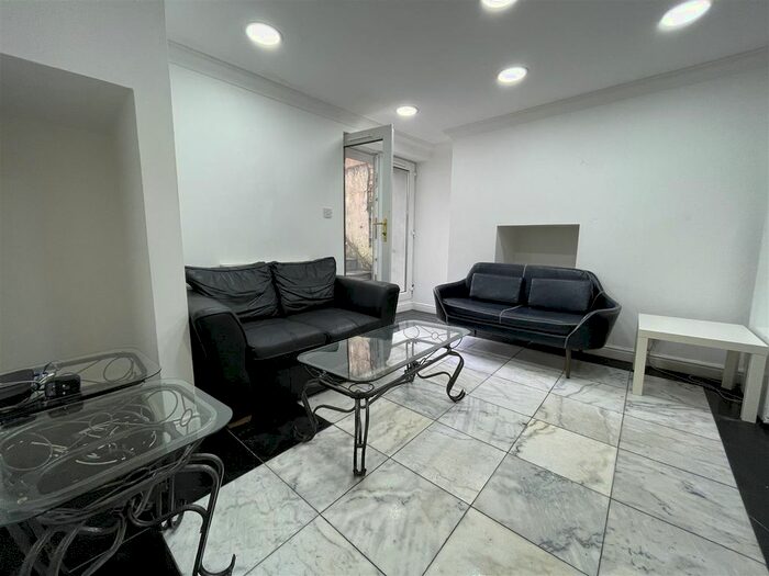 4 Bedroom Flat To Rent In Cathays Terrace, Cathays, Cardiff, CF24