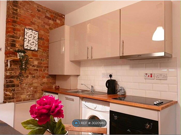 Studio To Rent In London, London, N4