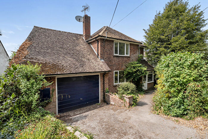 4 Bedroom Detached House For Sale In Wrecclesham Hill, Farnham, GU10