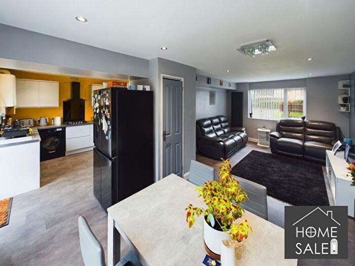 3 Bedroom Terraced House For Sale In Lasham Court, Bellinge, Northampton, NN3