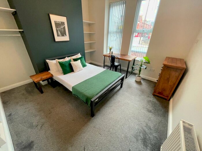 8 Bedroom Terraced House To Rent In Salisbury Road, L15