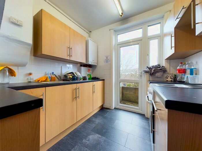 4 Bedroom Terraced House To Rent In Kimberley Road, BN2