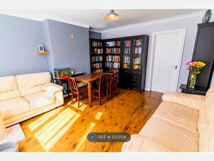 3 Bedroom Semi-Detached House To Rent In Chatwell Grove, Birmingham, B29