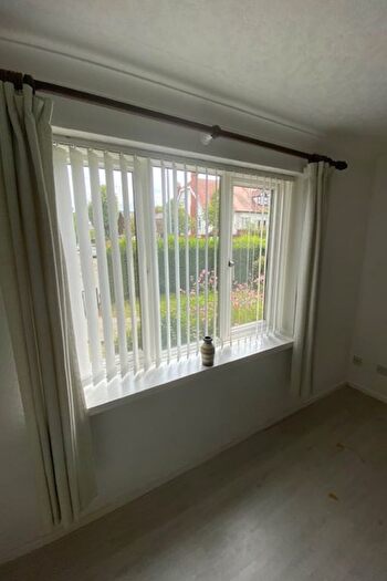2 Bedroom Flat To Rent In Hillcrest, Park Road, Salford, M6