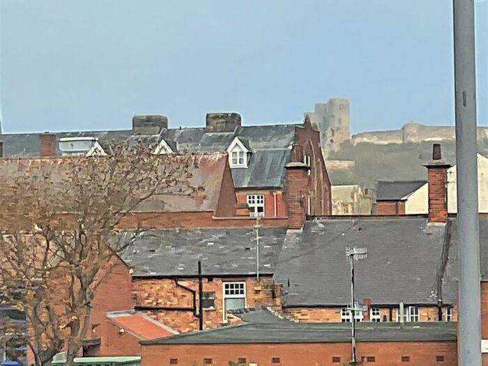 2 Bedroom Flat To Rent In North Street, Scarborough, YO11