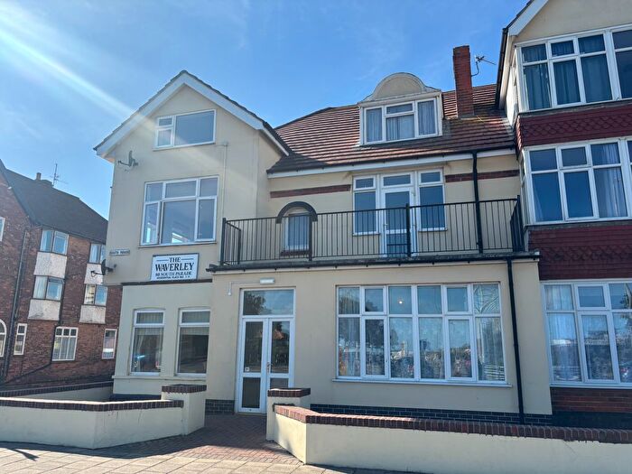 2 Bedroom Flat To Rent In South Parade, Skegness, PE25