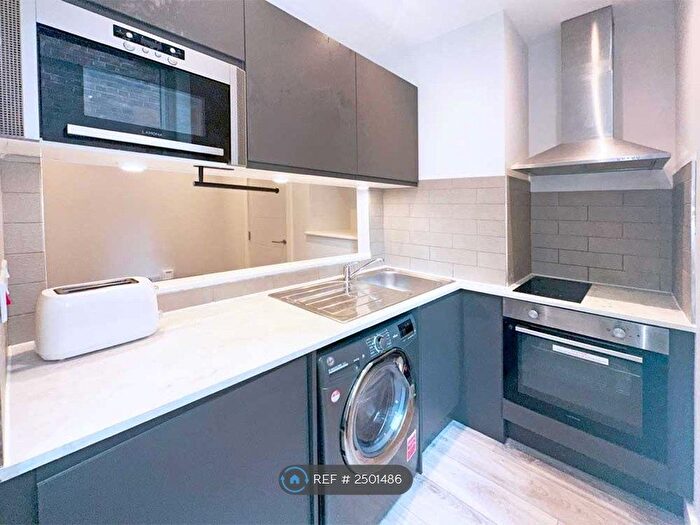 1 Bedroom Flat To Rent In Bridge Street, Warrington, WA1
