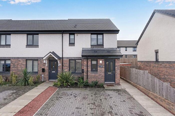 3 Bedroom End Of Terrace House For Sale In Springdale Road, Prestonpans, EH32