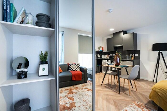 Apartment To Rent In Rockingham Street, Sheffield, S1