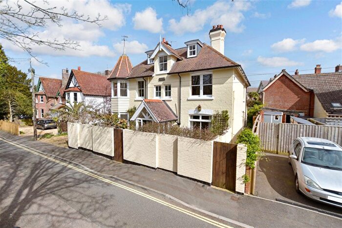 6 Bedroom Detached House For Sale In Madeira Road, Totland, Isle Of Wight, PO39