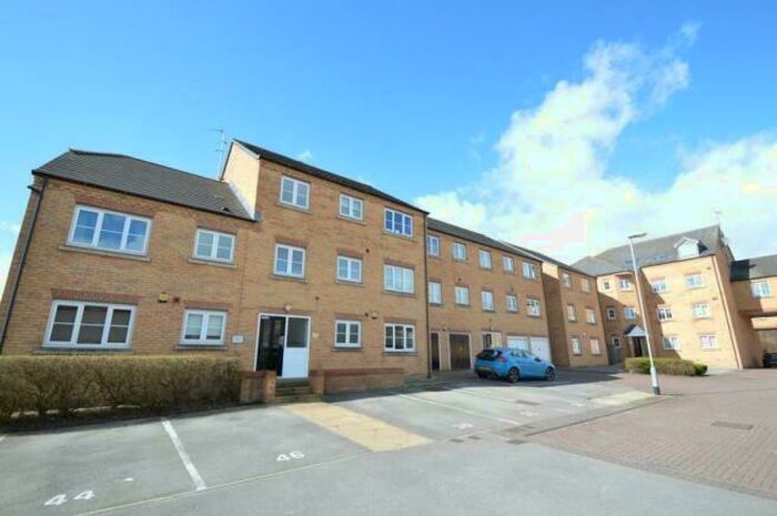 2 Bedroom Flat To Rent In Broadlands Court, Pudsey, LS28