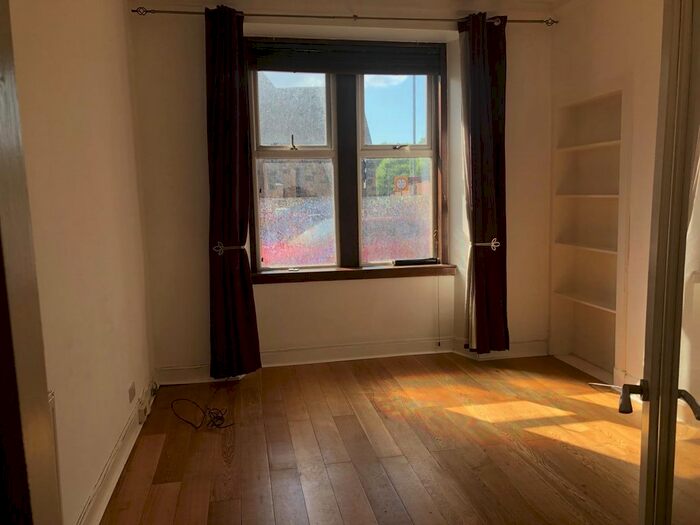 1 Bedroom Flat To Rent In Cathcart Road, Glasgow, G42