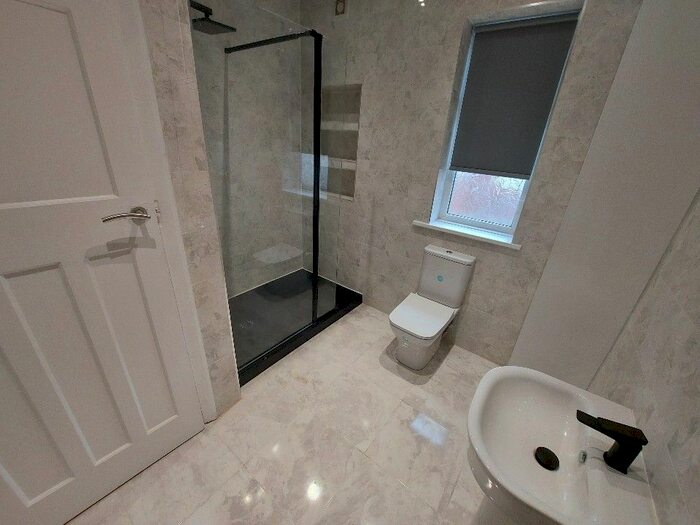 3 Bedroom Semi-Detached House To Rent In Assheton Road, Blackburn, BB2