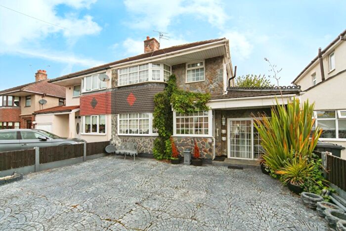 3 Bedroom Semi-Detached House For Sale In Altway, Aintree, Liverpool, L10