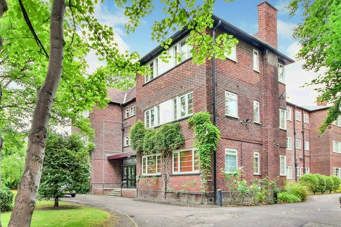 2 Bedroom Apartment To Rent In Wilmslow Road, Manchester, M20