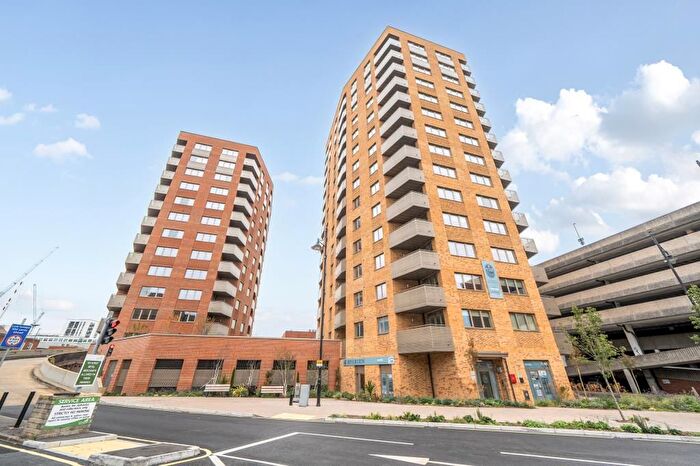 2 Bedroom Flat To Rent In Elmsleigh Road, Staines, TW18