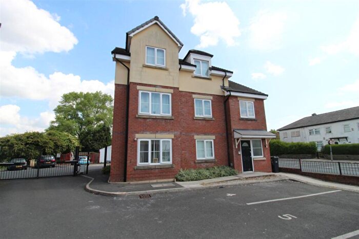 2 Bedroom Apartment For Sale In Beaumont Rise, Deane, Bolton, BL3