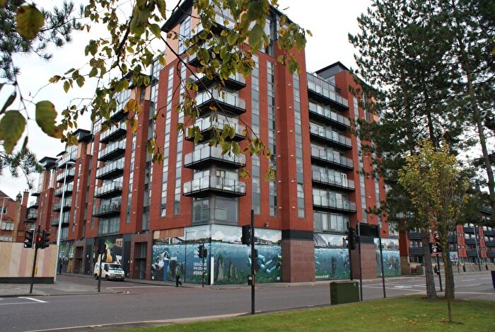 2 Bedroom Duplex To Rent In Dunlop Street, Glasgow, G1