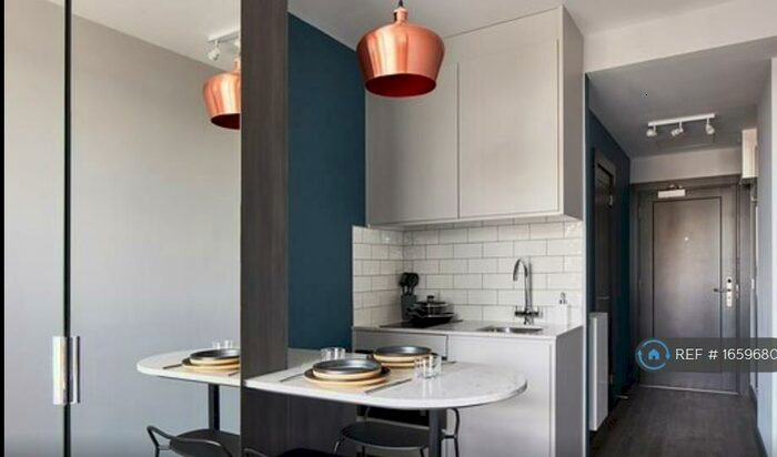 Studio To Rent In Crossharbour Plaza, London, E14