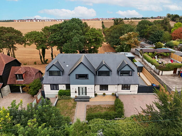 6 Bedroom Detached House For Sale In Valley Road, Margate, CT9