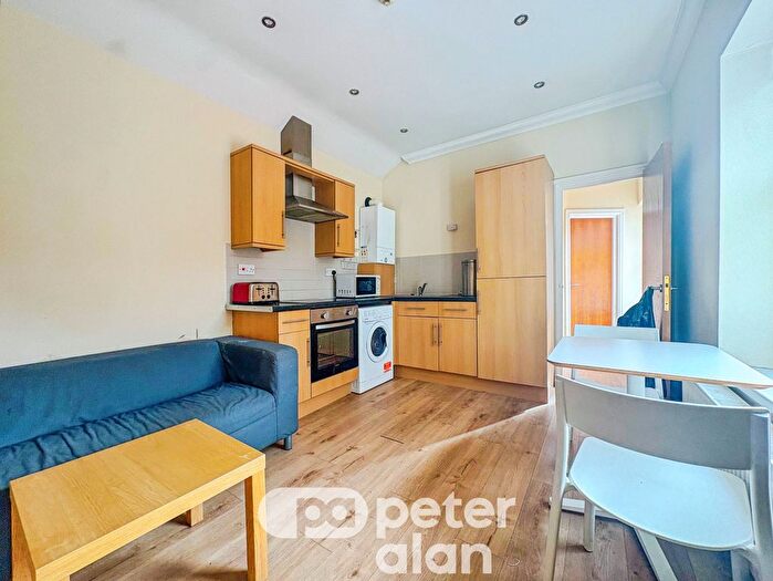 1 Bedroom Flat To Rent In Llantwit Street, Cardiff, CF24