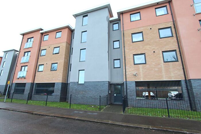 2 Bedroom Flat To Rent In Lansdowne Court, Lansdowne Road, Tilbury, RM18