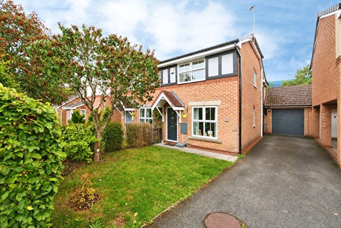 3 Bedroom Semi-Detached House For Sale In Hazelnut Grove, York, YO30
