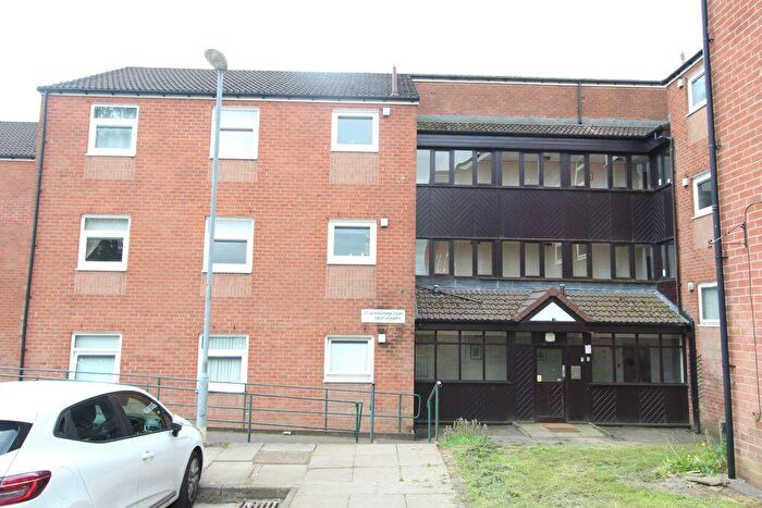 1 Bedroom Flat For Sale In Great Howarth, Rochdale, OL12