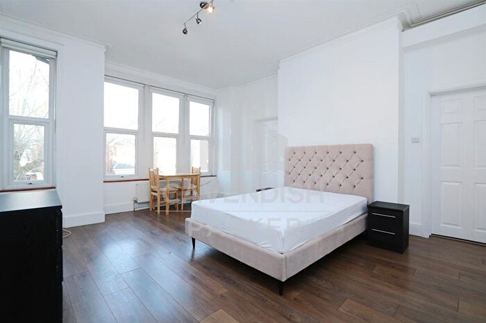 Studio To Rent In Princes Avenue, Muswell Hill, London, N10