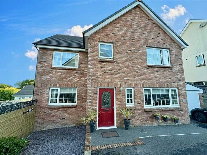 4 Bedroom Detached House For Sale In Clos Y Gat, Gorslas, Llanelli, SA14
