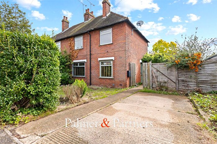 3 Bedroom Semi-Detached House For Sale In Crown Bays Road, Colchester, Essex, CO4