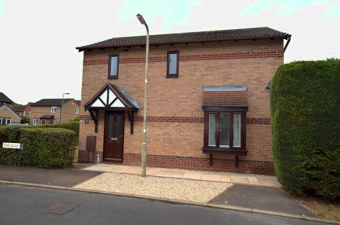 3 Bedroom Detached House To Rent In Yew Close, Bicester, Oxfordshire, OX26