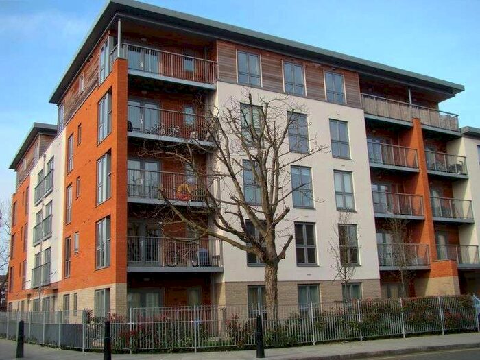 1 Bedroom Flat To Rent In Eastside Mews, London, E3