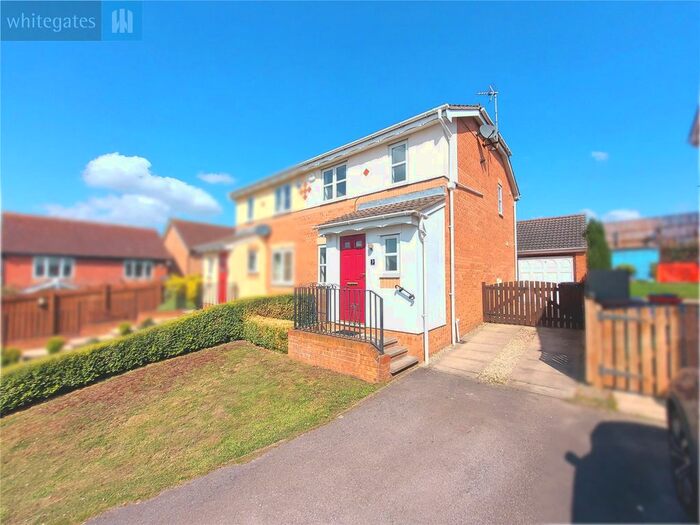 3 Bedroom Semi-Detached House To Rent In Waterfall Fold, Pontefract, West Yorkshire, WF8