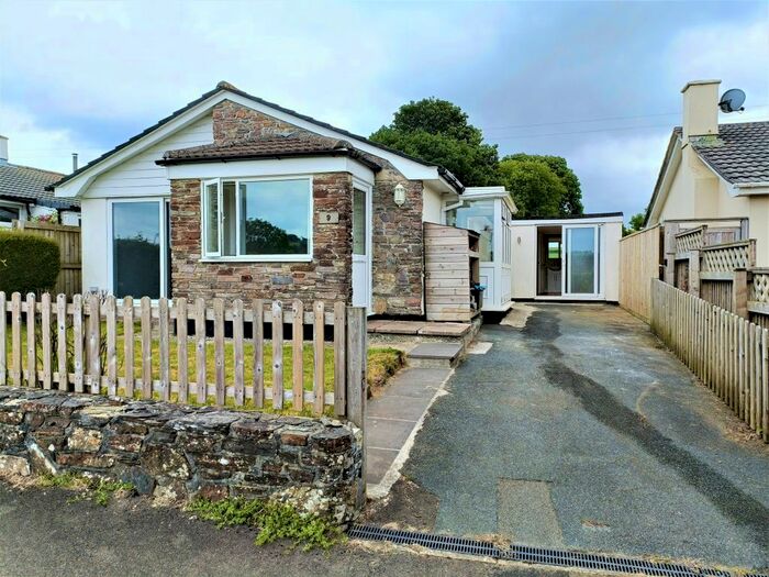 4 Bedroom Detached Bungalow To Rent In Green Acre, Trebullett, Launceston, PL15
