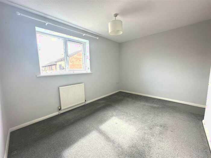 2 Bedroom Semi-Detached House To Rent In Holdenby Close, Retford, DN22