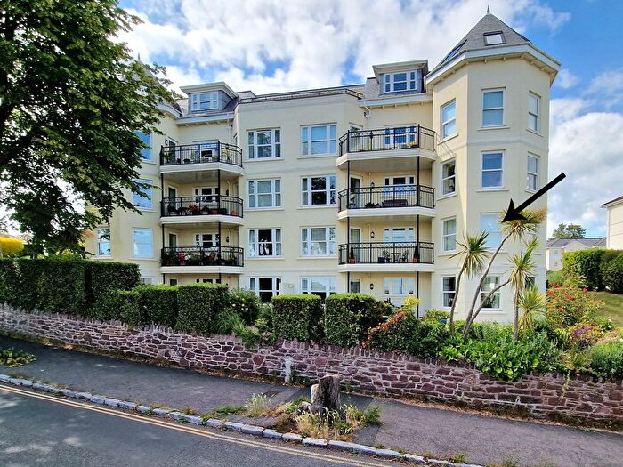 2 Bedroom Flat For Sale In Livermead, Torquay, TQ2