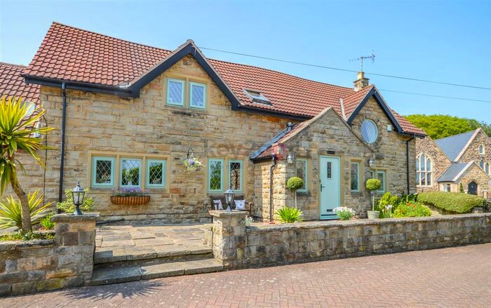 3 Bedroom Barn Conversion For Sale In College Road, Spinkhill, Sheffield, S21
