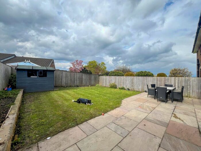 4 Bedroom Semi-Detached House For Sale In Town Moor Lane, Thurstonland, Huddersfield, HD4