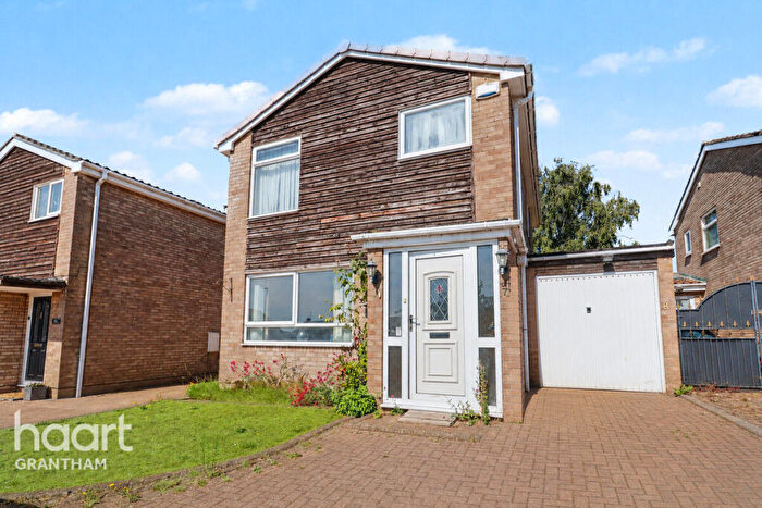 3 Bedroom Detached House For Sale In Barrowby Gate, Grantham, NG31