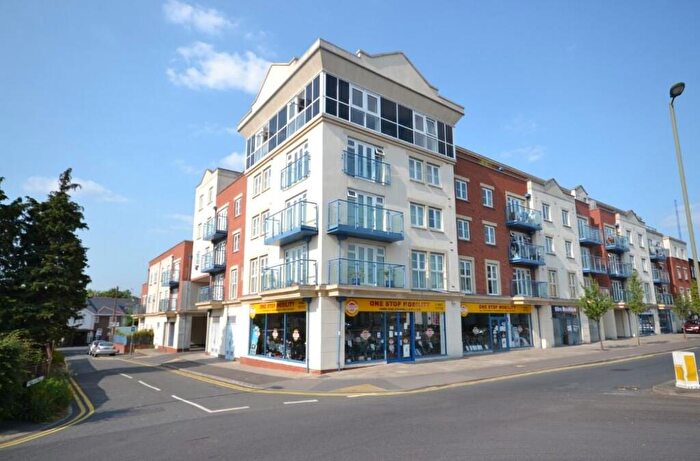 2 Bedroom Flat For Sale In Goldsworth Road, Woking, Surrey, GU21