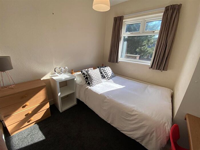4 Bedroom Terraced House To Rent In South View Road, S7