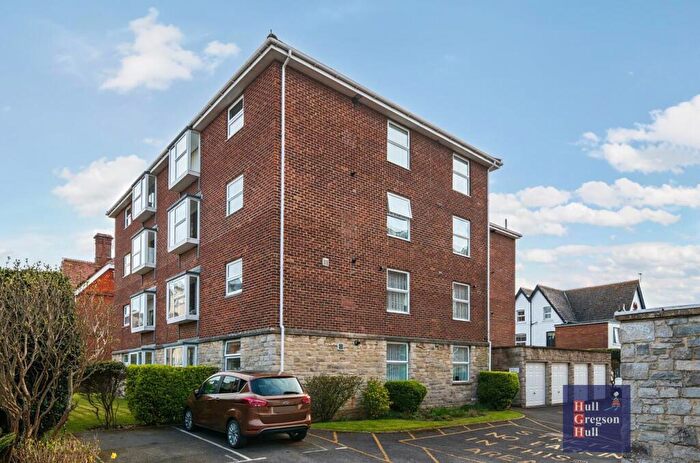 2 Bedroom Apartment For Sale In Ilminster Road, Swanage, BH19
