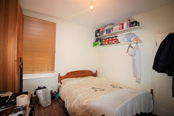 2 Bedroom Flat To Rent In Edward Road, London, E17